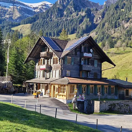 Alpenruh Hotel *