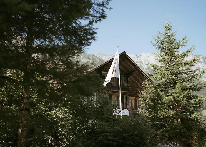 Alpenruh Hotel *
